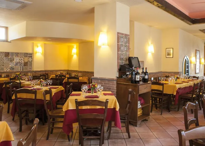 Leone Rosso Apartments